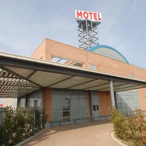 2 Hotel Castel San Giovanni (Piacenza)